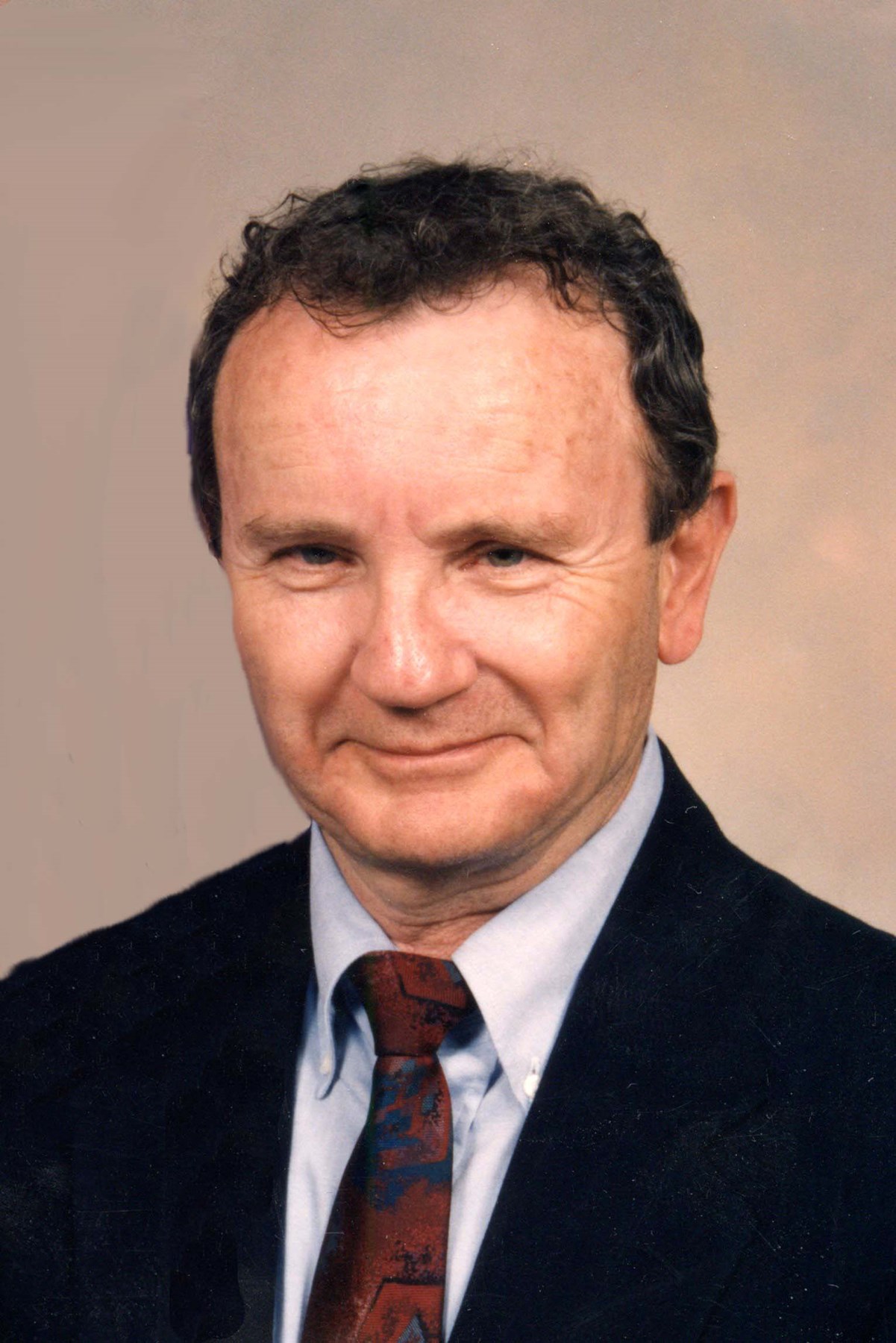 Earl Kueny Obituary West Des Moines, IA