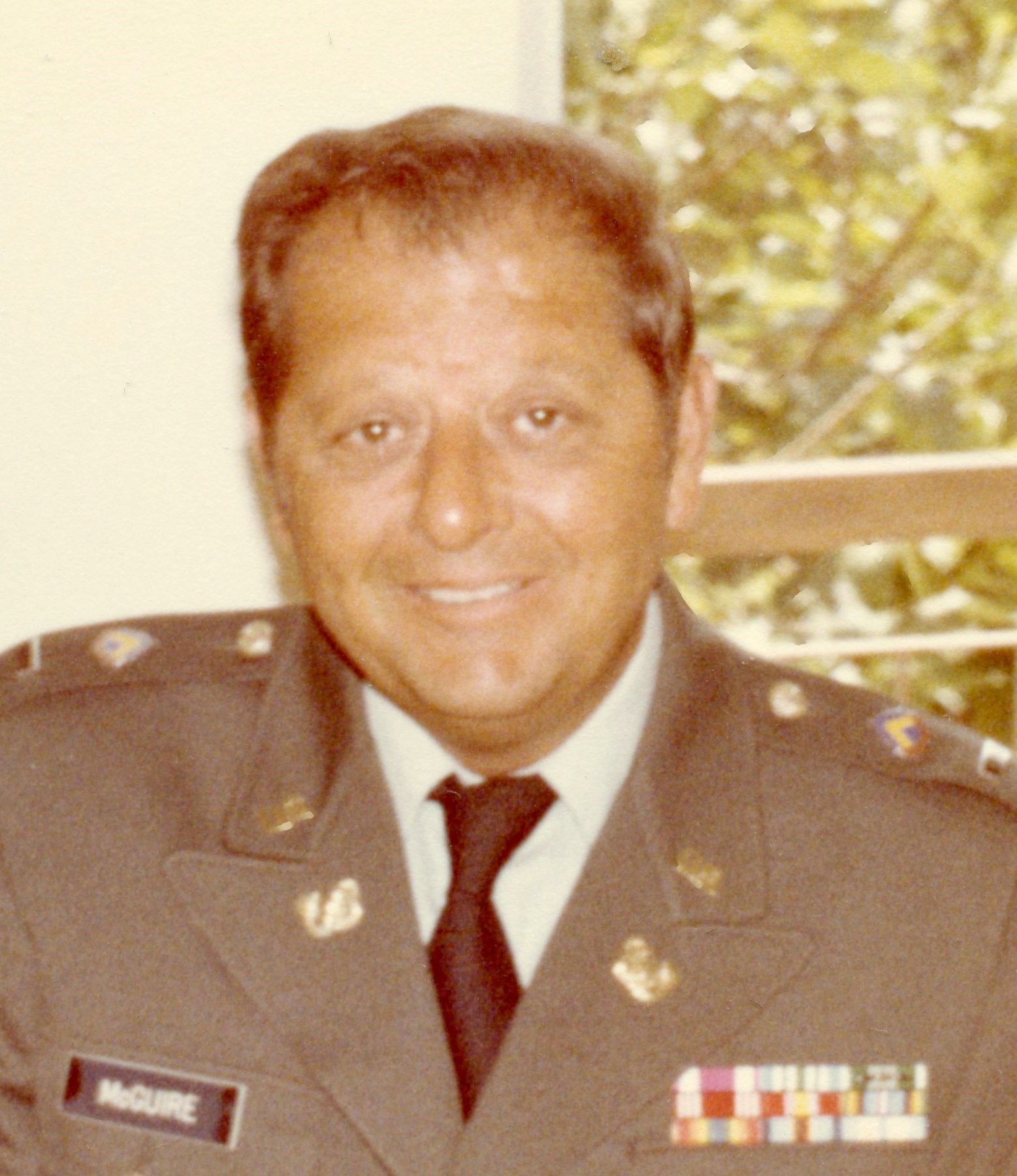 Obituario de Charles R. "Mac" McGuire