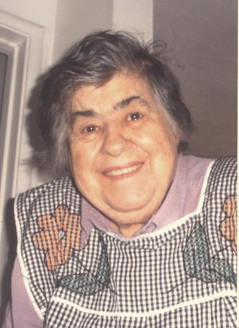 Obituary of Maria T Pereira
