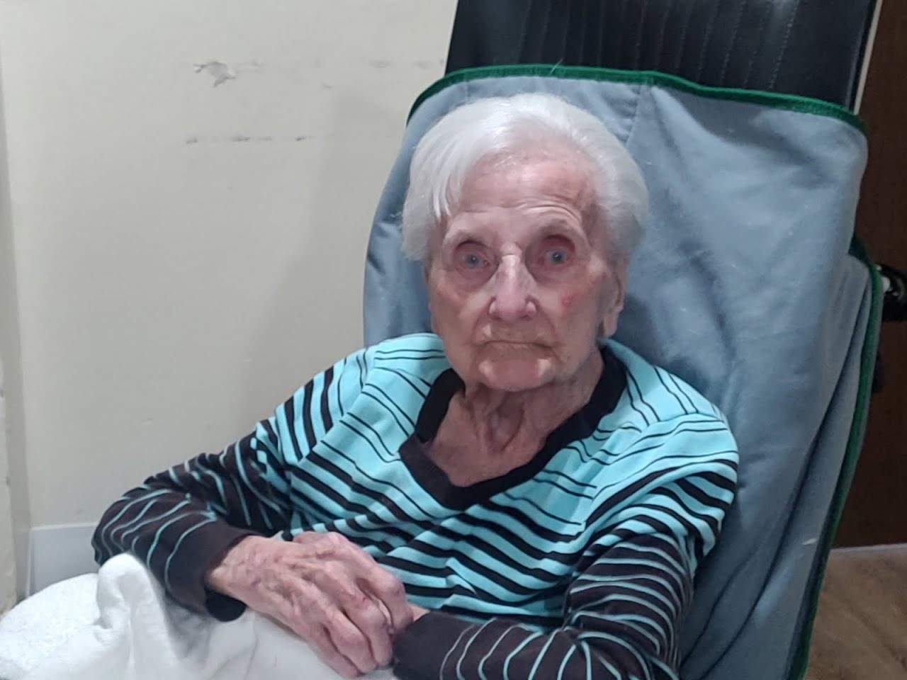 Obituary of Helga Anneliese Cunha