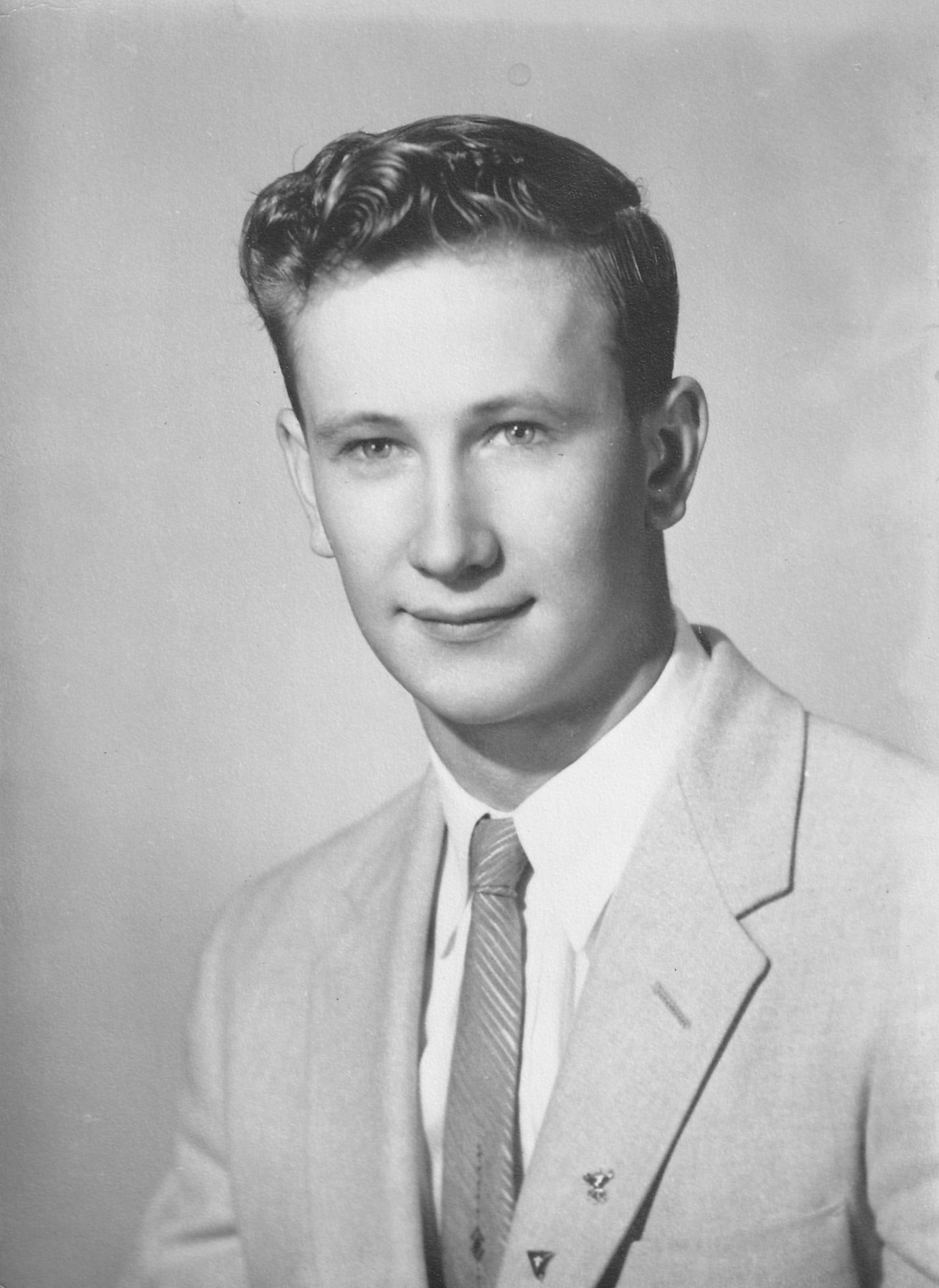 Obituario de Robert C. Johns Jr.