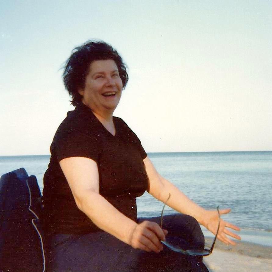 Obituary of Cecile Marie Makinson Hogan