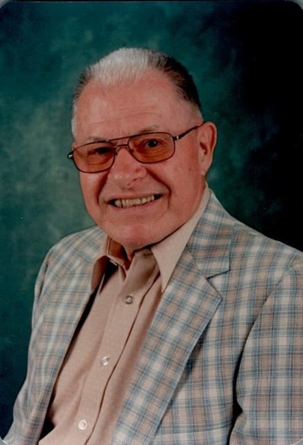  Obituario de Robert D. Clover
