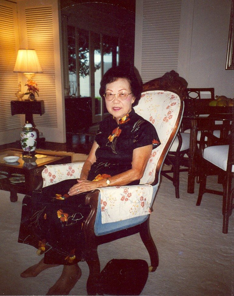 Obituario de Ella Ah Hau Akiona