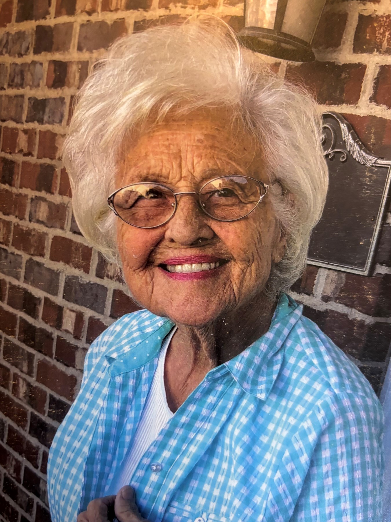 Avis de décès de Wynona Perry