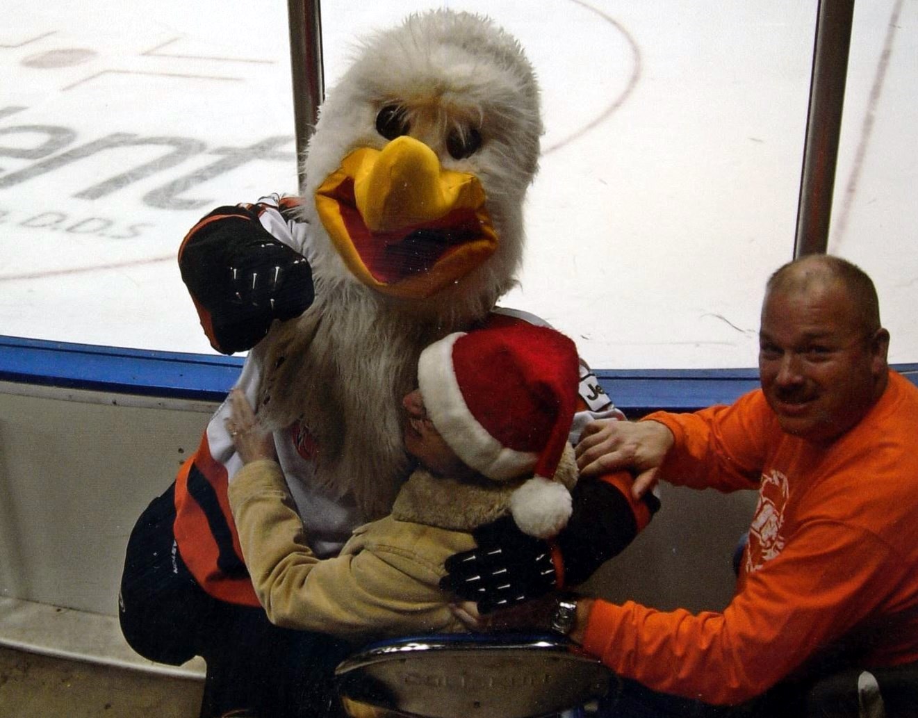 Fort Wayne Komets' mascot Icy D. Eagle celebrates 20 years 