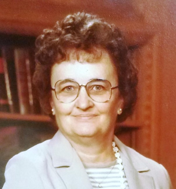 Obituary of Loraine Hawkins
