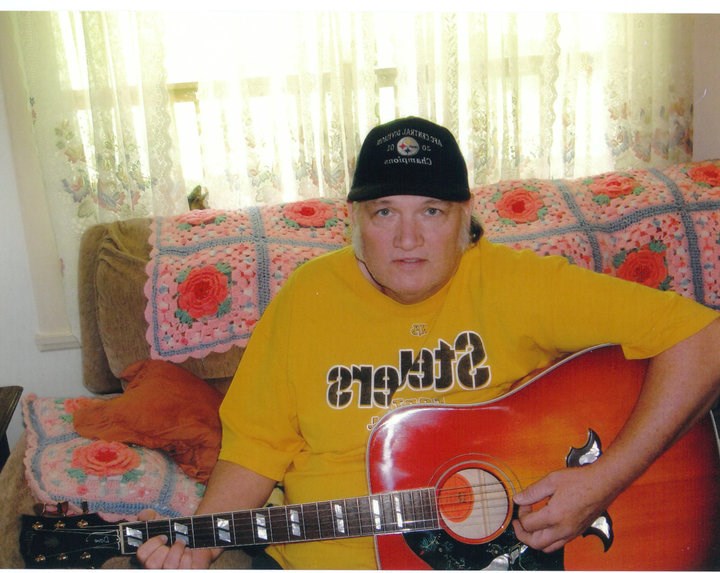 Obituario de Frank R. Thompson