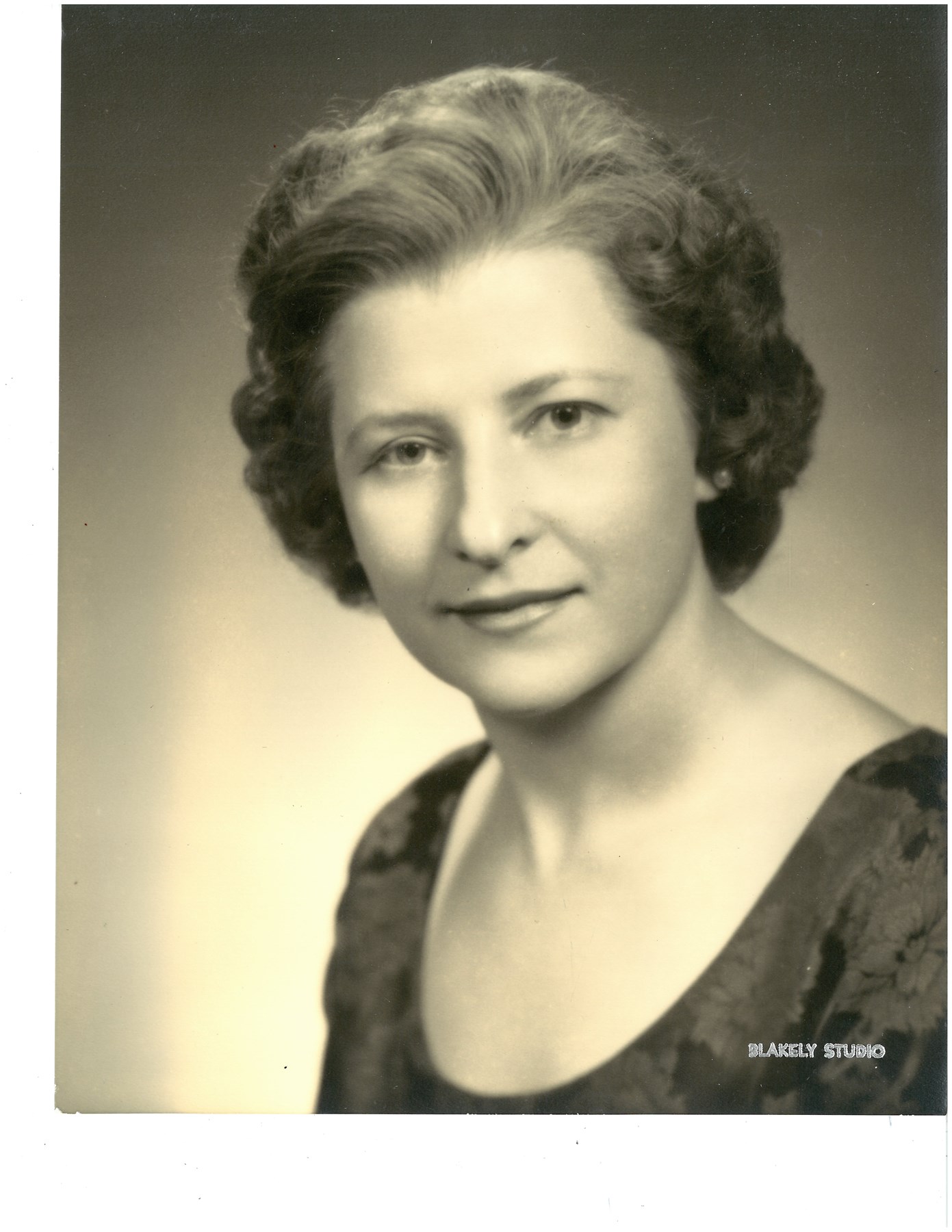 Obituary of Helen Beros Brierre