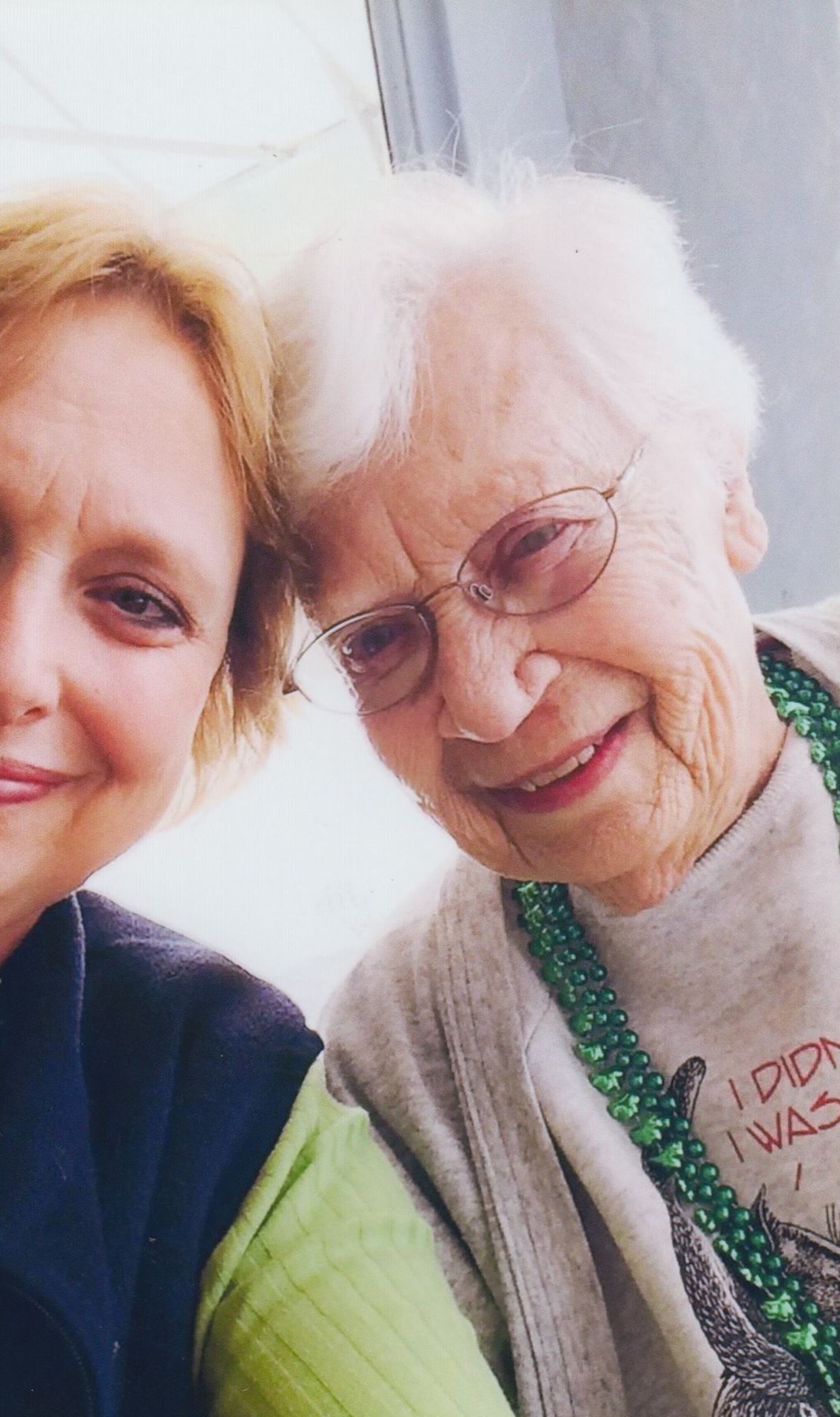 Obituary of Joyce Marilyn Bell Woods