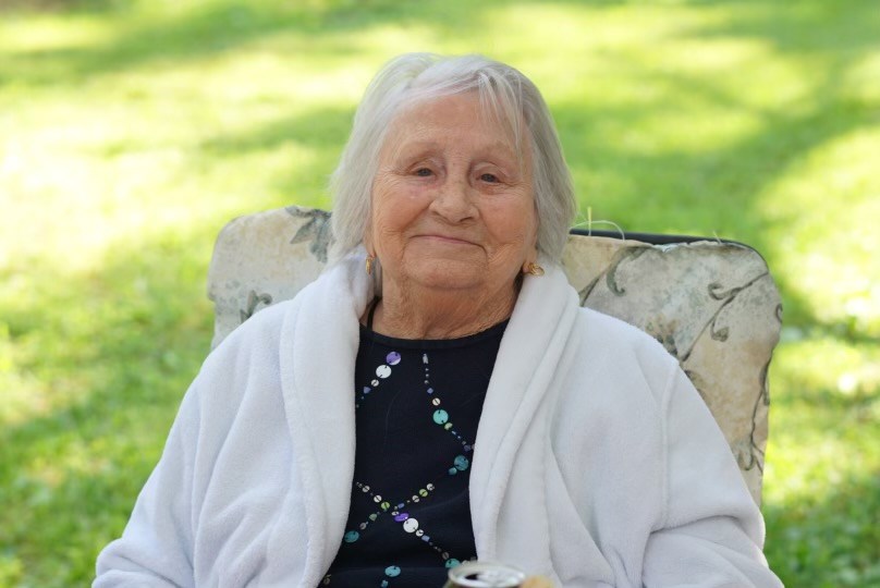 Obituary of Helen C. Grant