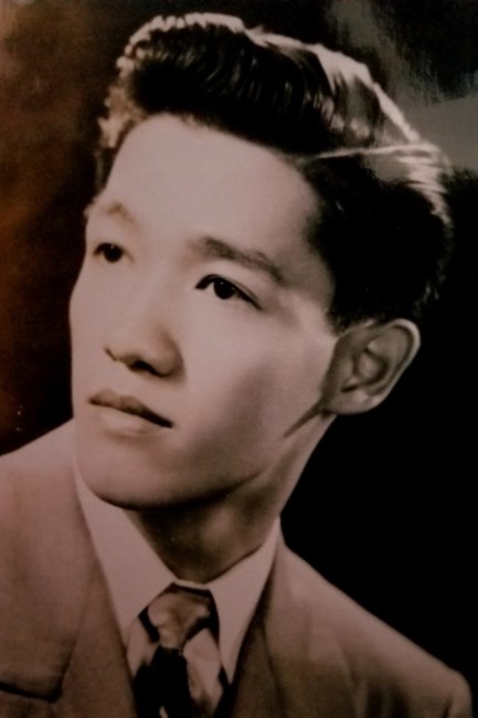 Obituario de Frank Ying Sue