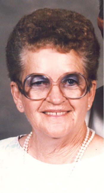 Obituary of Evelyn Lorraine Lyle