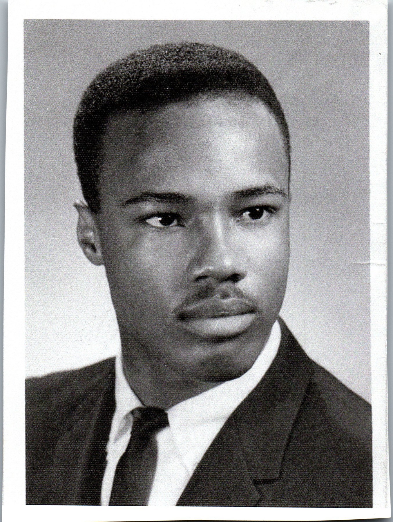 Avis de décès de Tom L. Nelson