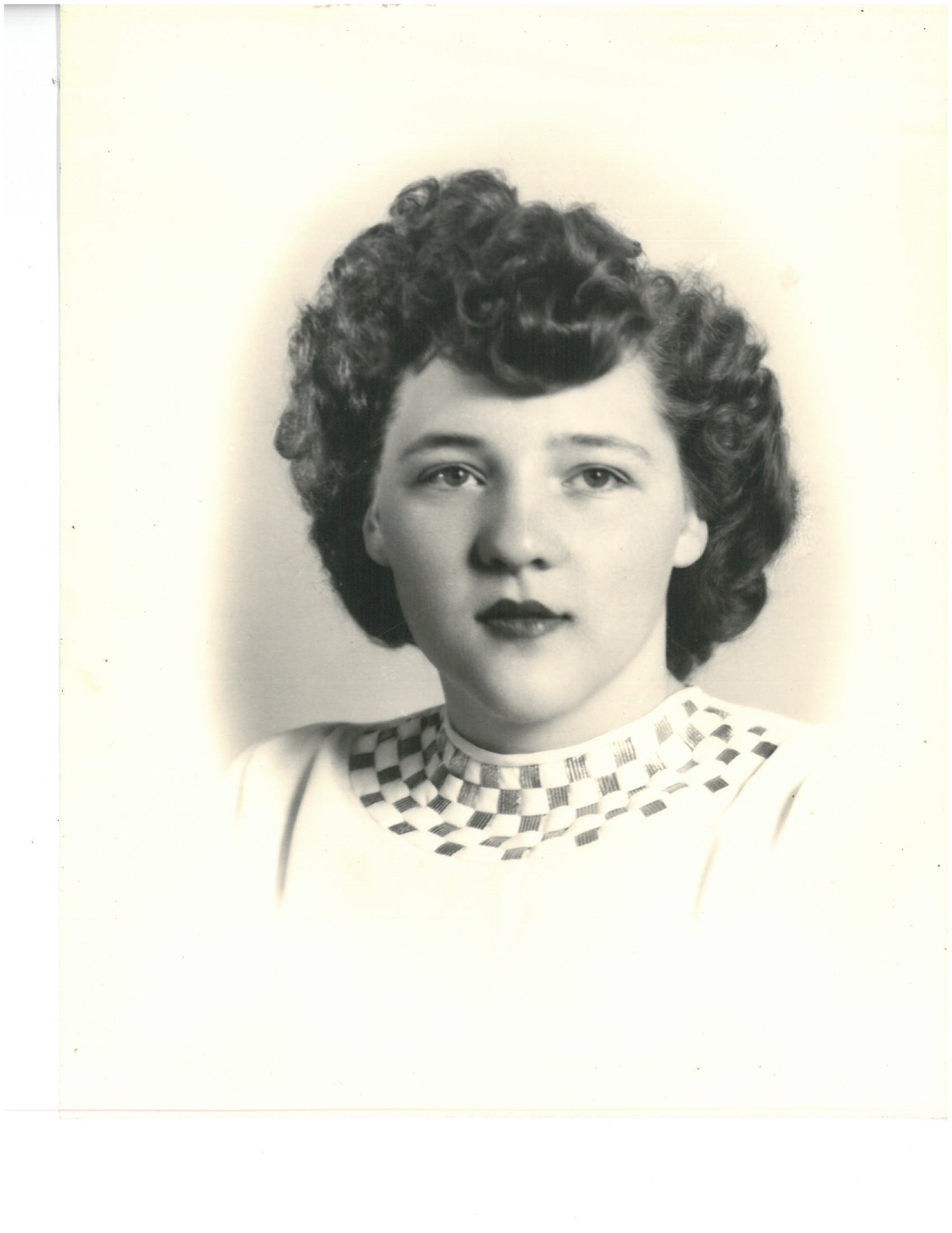 Obituary of Phyllis Frances O'Sullivan