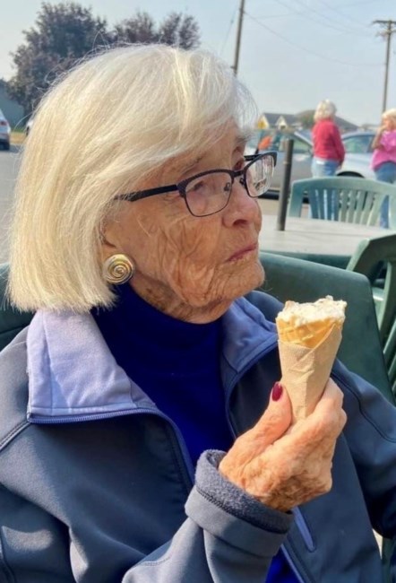 Obituary of Lillian Louise Johnstone