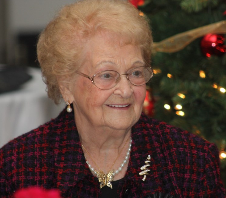 Obituary of Helen Beryl Gregory