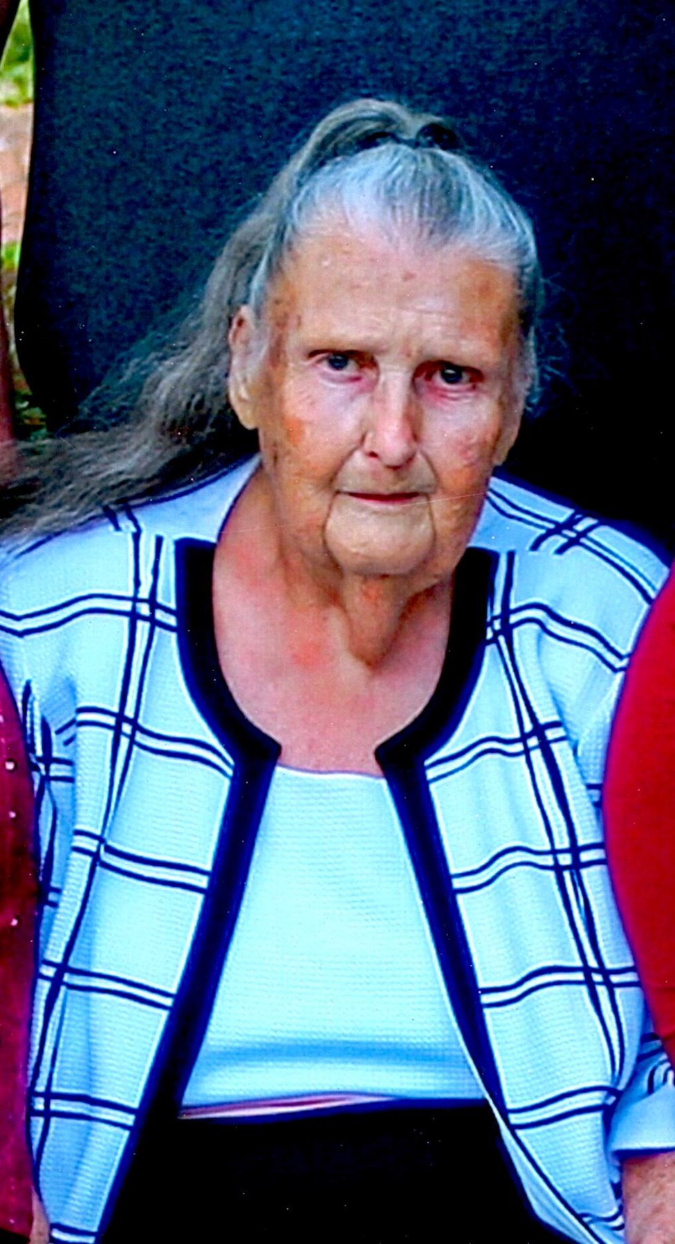 Avis de décès de Helen O Lewis