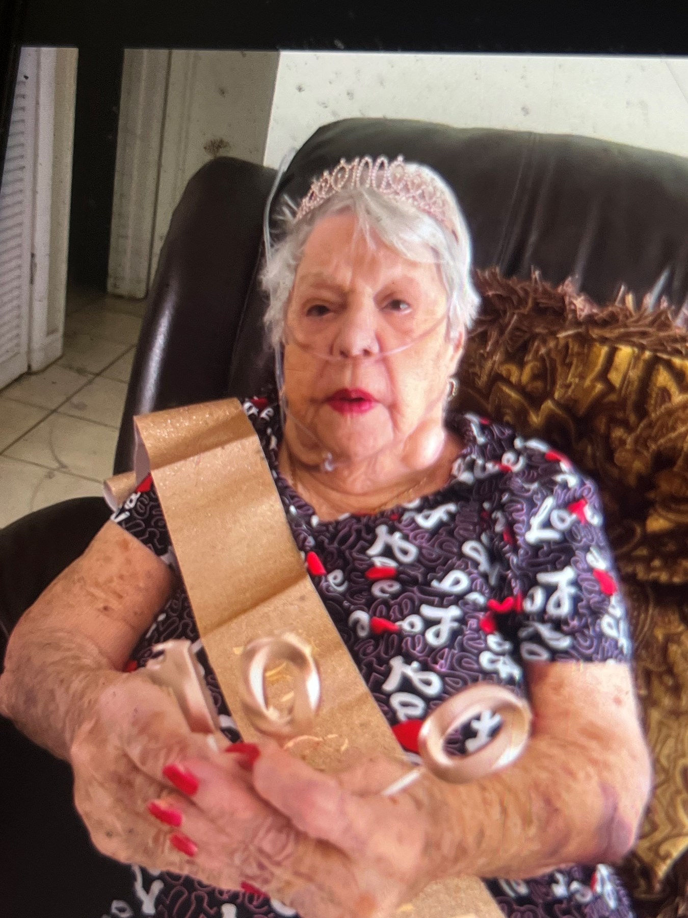 Obituary of Esther Veloz