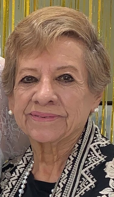 Obituary of Maria Teresa Sifuentes