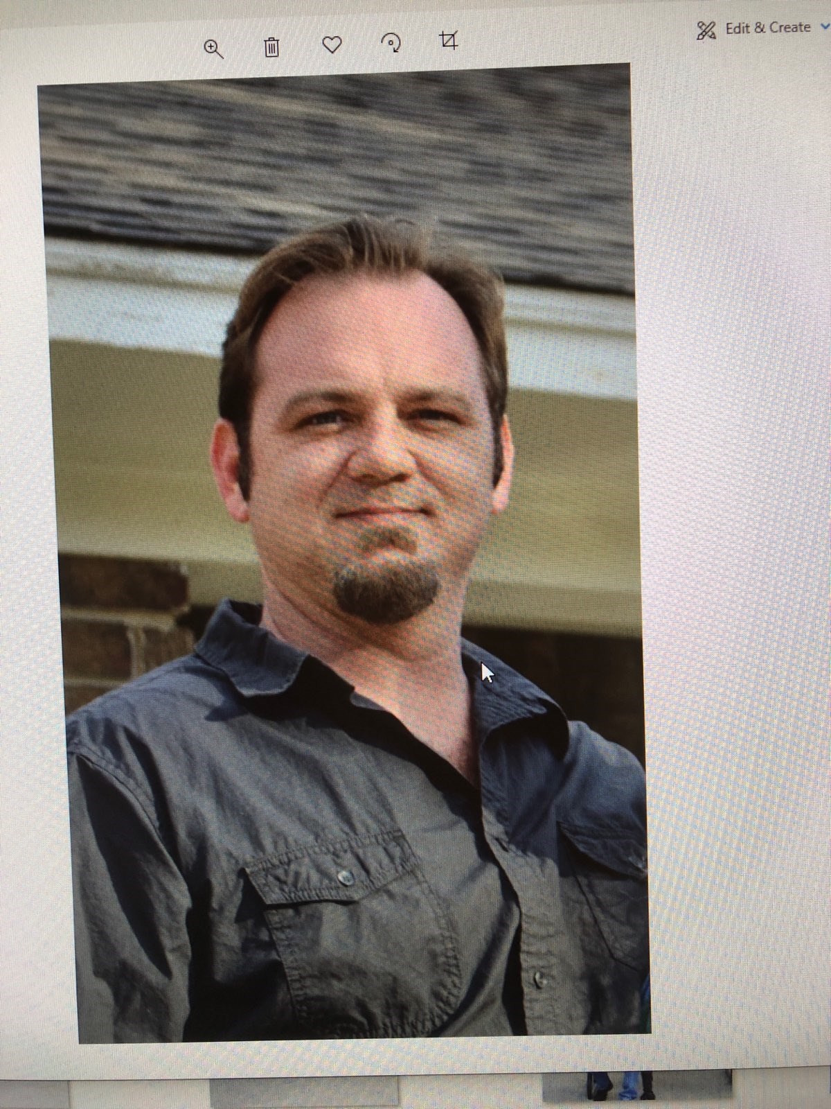 Obituario de Mark Russell Mullens