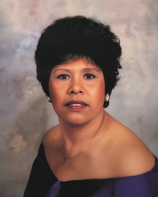 Obituary of Yolanda Regalado de Cabus