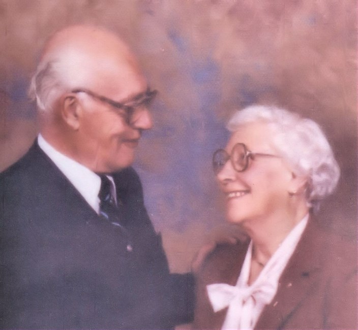 Obituario de Lena R Mauro