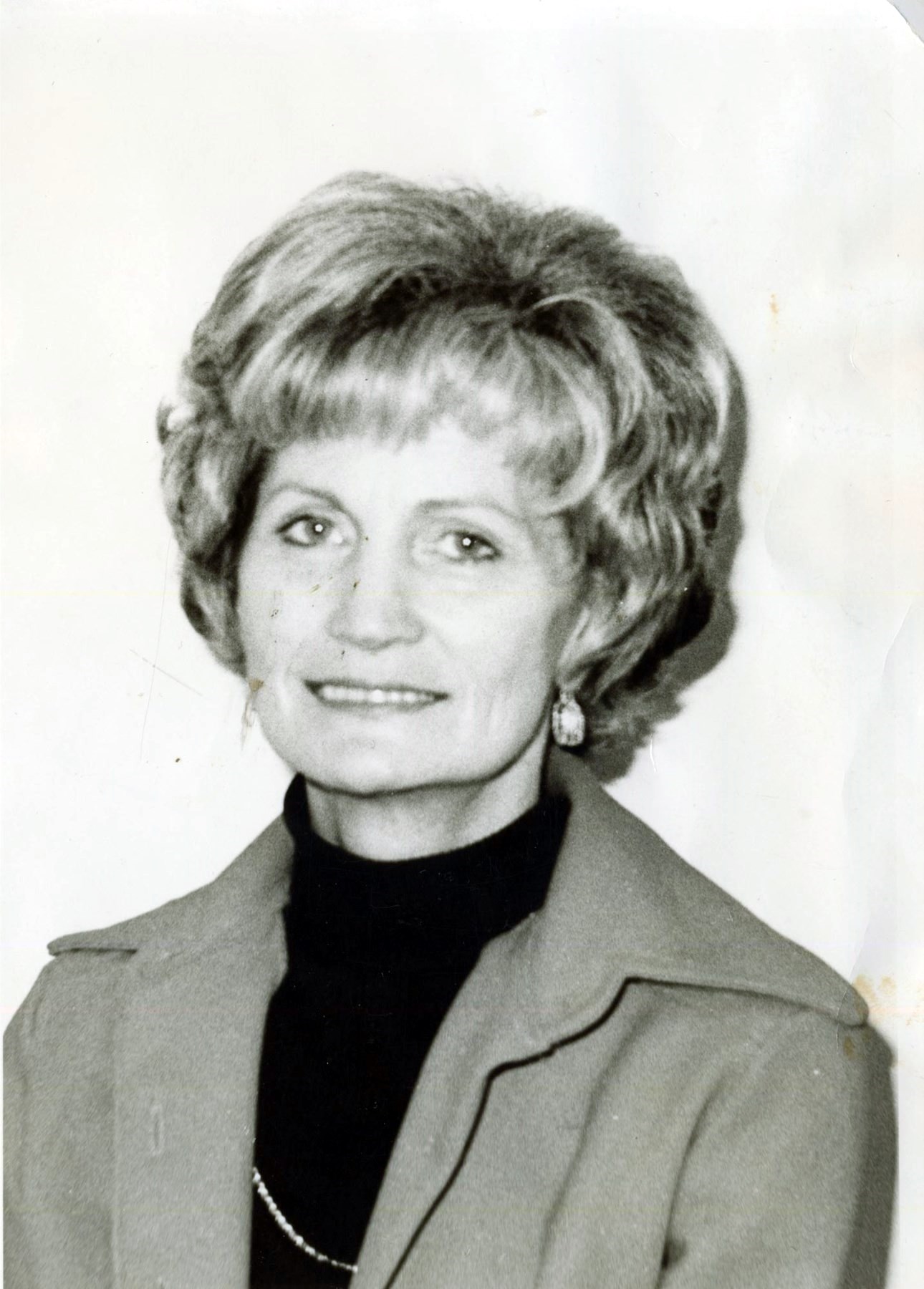 Evelyn Hanson Obituary