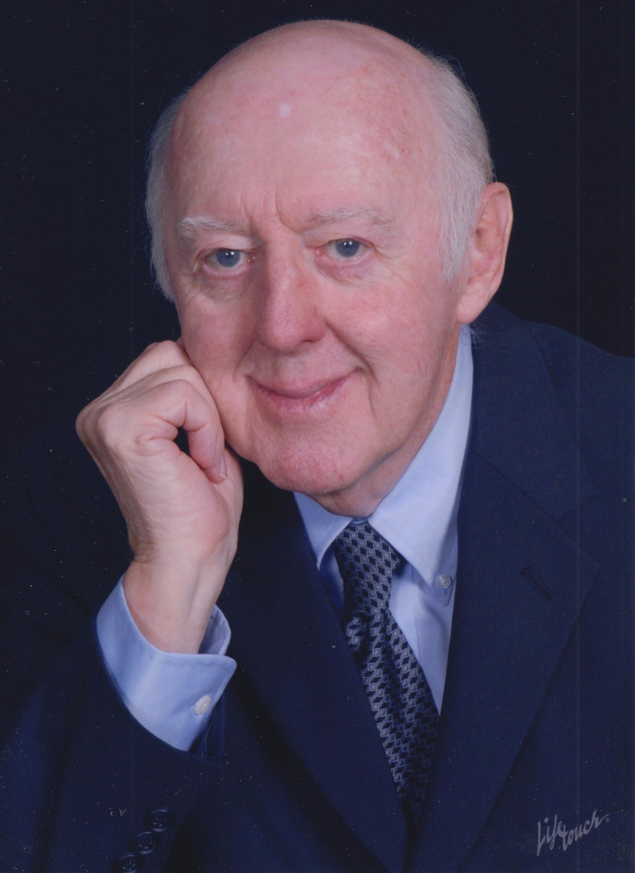 Obituary of Dr. Robert L. Hart