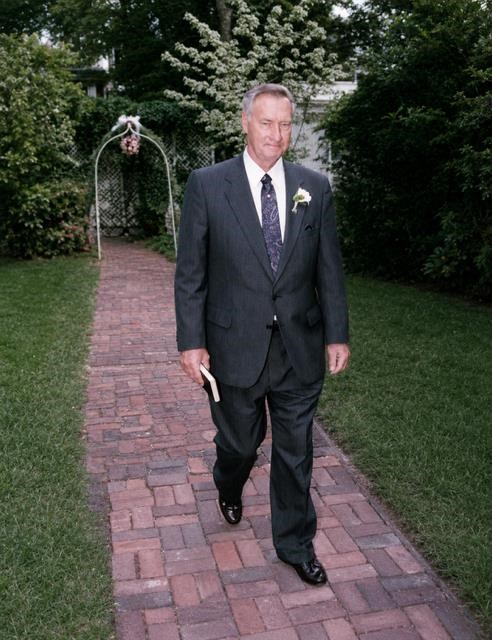 Obituary of Dan L Howard