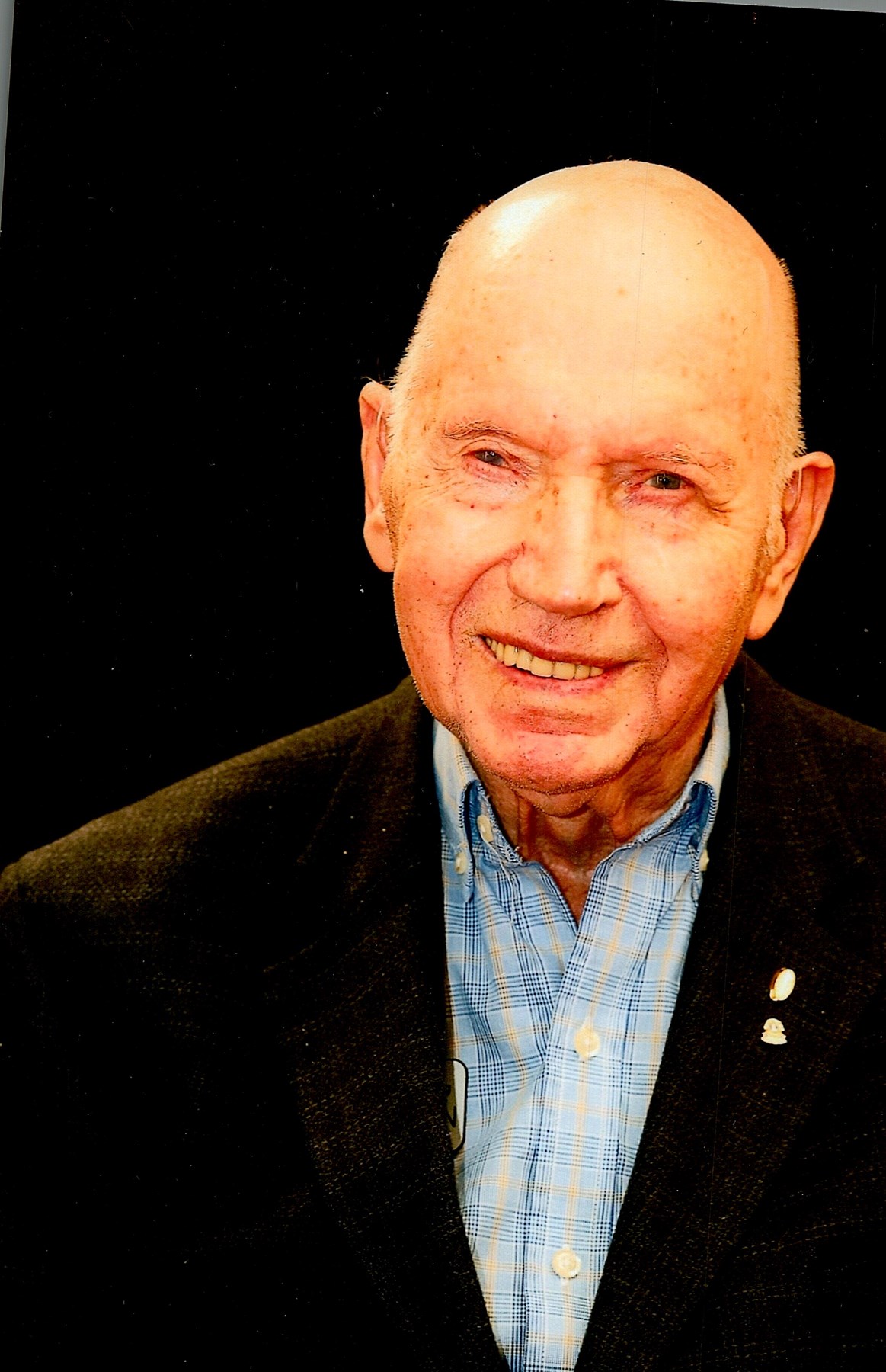 Obituario de Earl Kenneth McLain