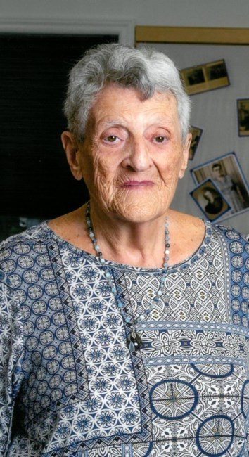 Obituary of Josephine "Molly" Viola Harris