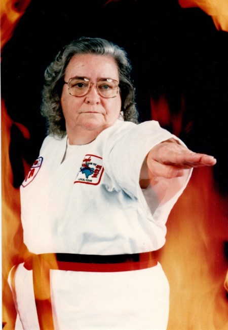 Obituary of Elizabeth "Liz" Roach