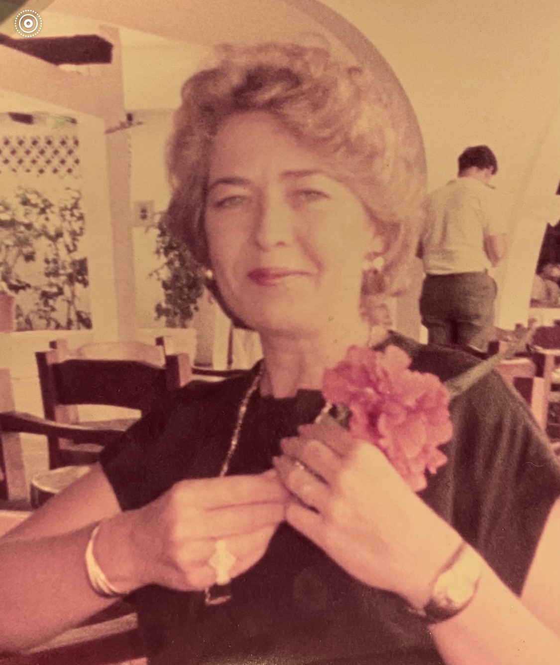 Obituary of Nan Louise Barnes