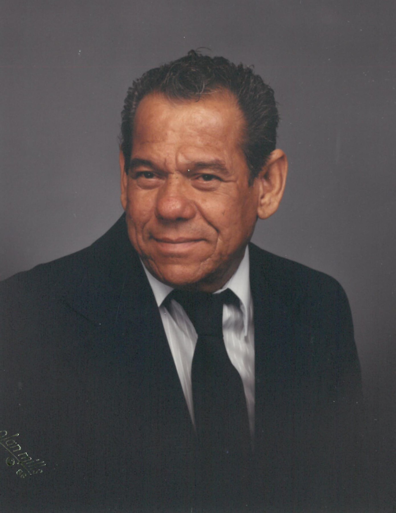 Obituary of Manuel V. Gallardo, Sr.