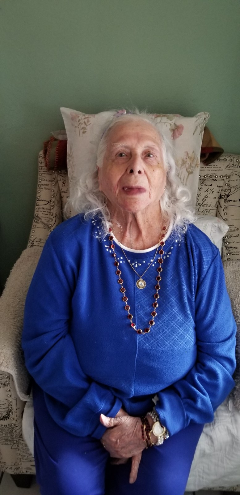 Obituario de Esther A. Cazares