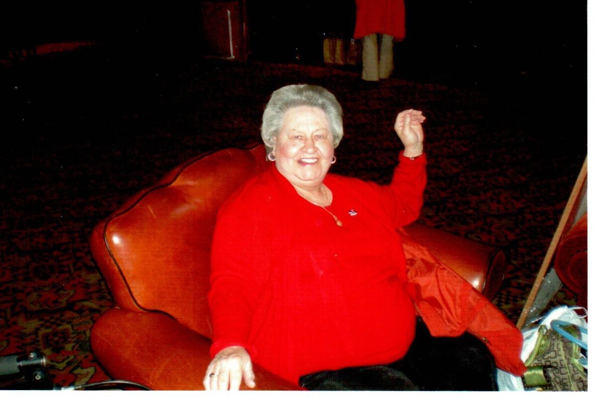 Obituary of Lucille Raymond