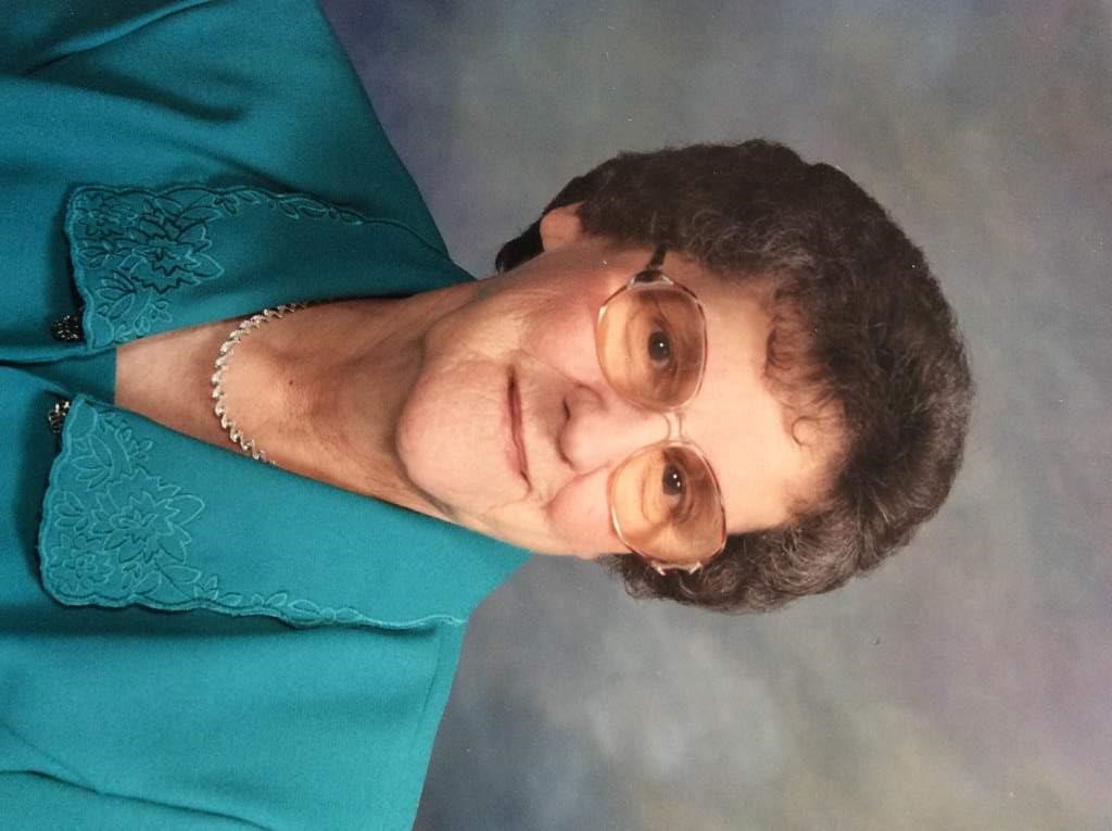 Obituary of Maxine Laura Young Stevens