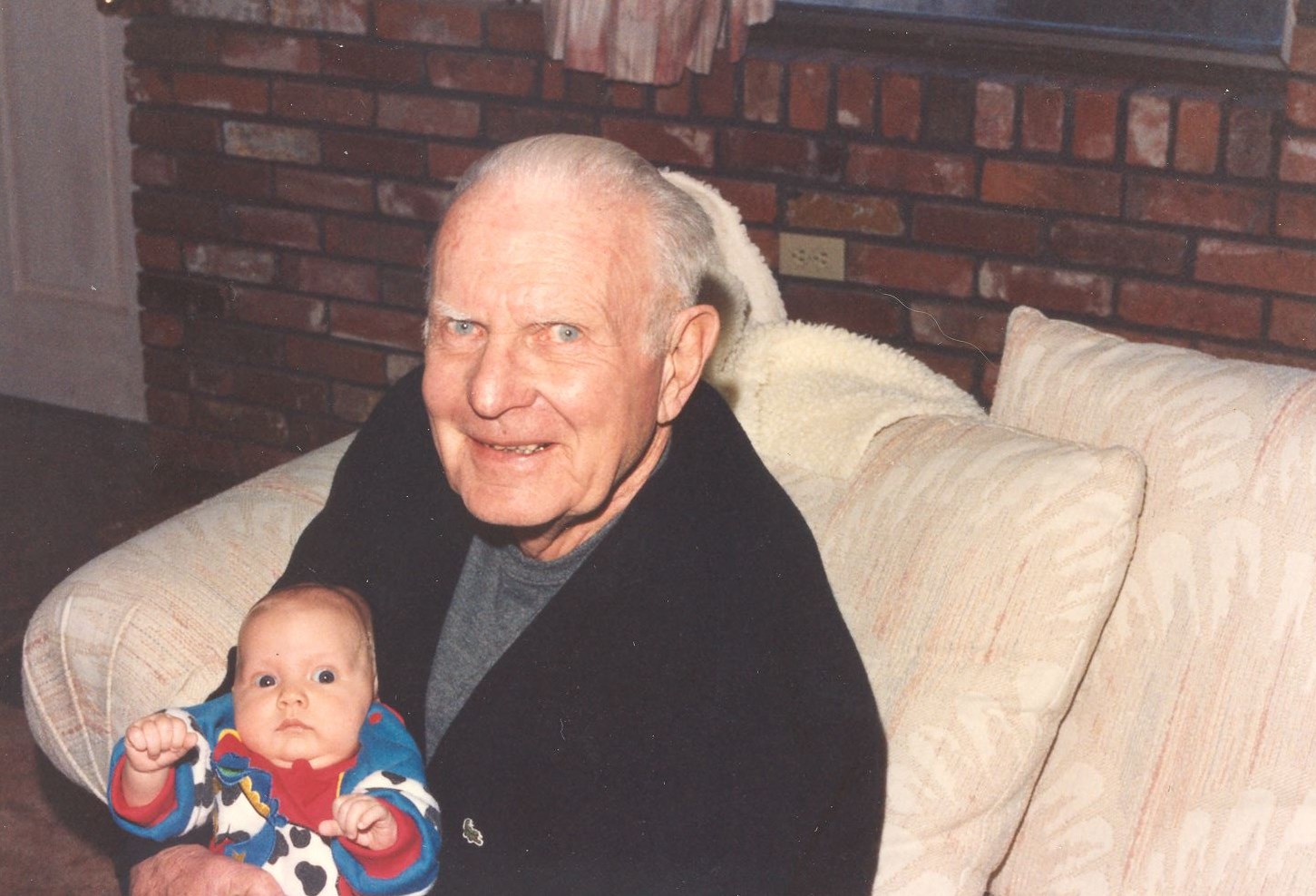 Obituary of Robert J Estabrook