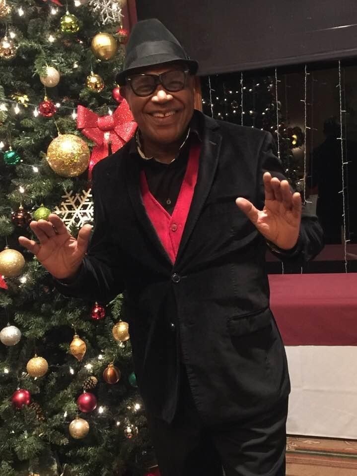 Obituario de Julius Roy Perkins