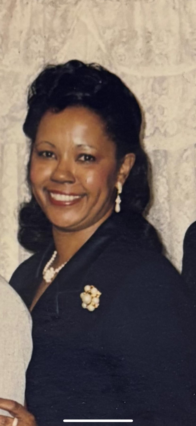 Obituario de Mrs. Berna Lafleur Jones