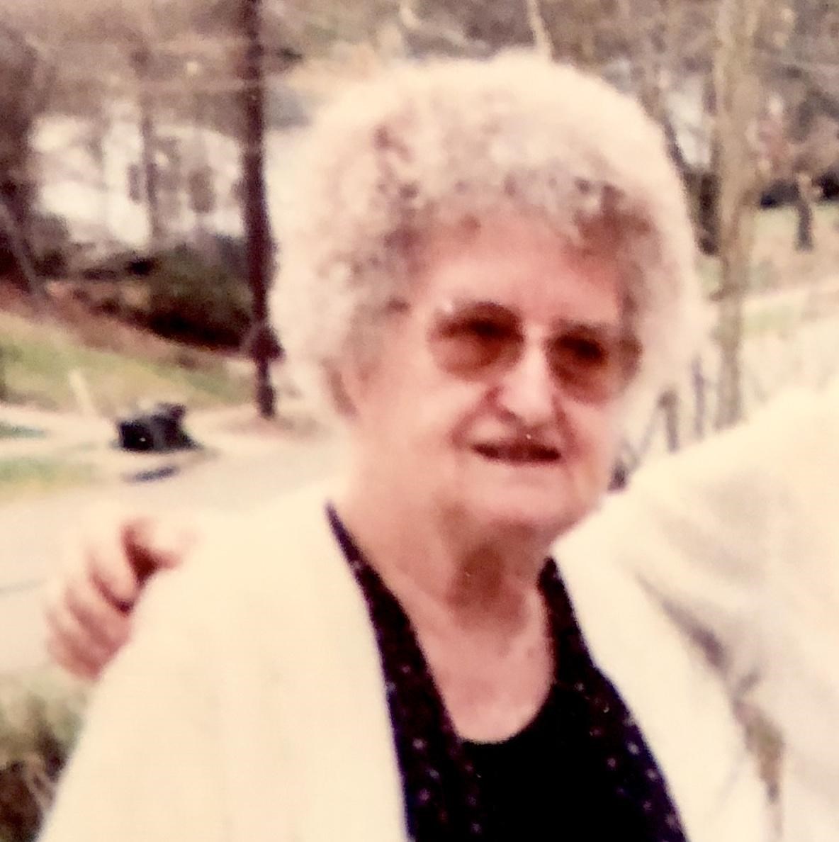 Obituary of Lillian H. Hudson