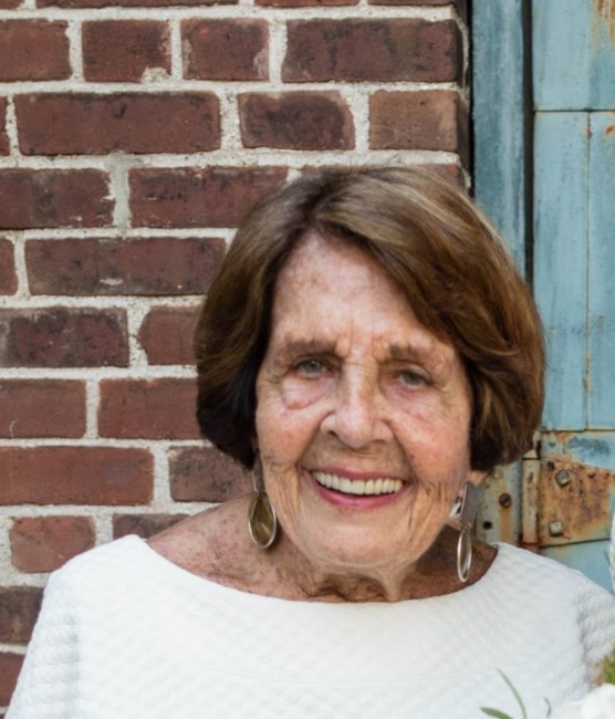 Obituary of Lois C Moore