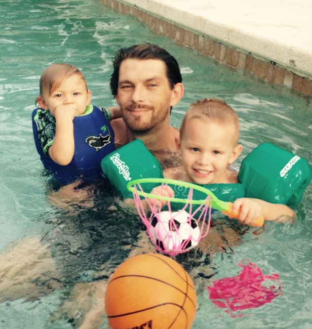 Obituario de Travis Michael Martin