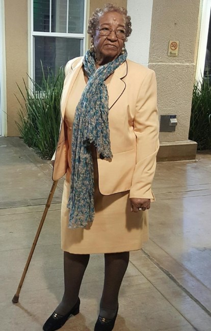 Obituary of Julia Lee Dixon