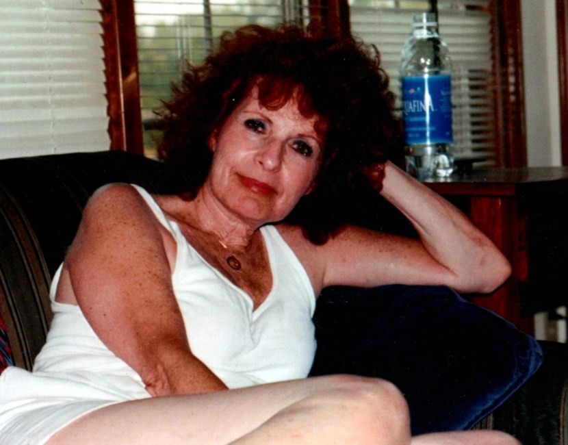 Obituary of Carolyn E. Karlin