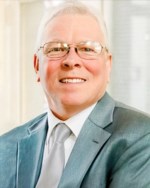 Steven Holiday