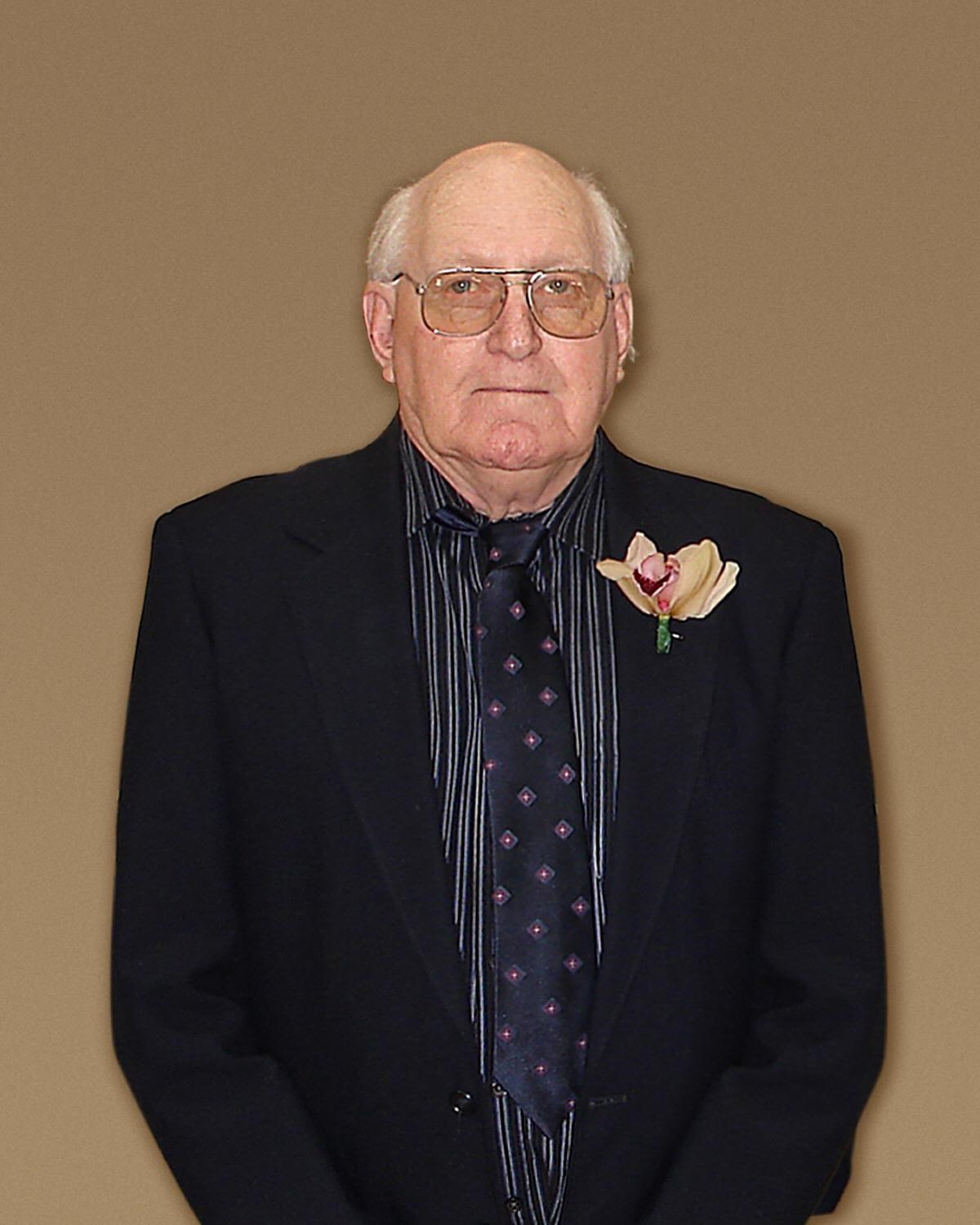 Obituary of Luverne James "Bud" Mueller