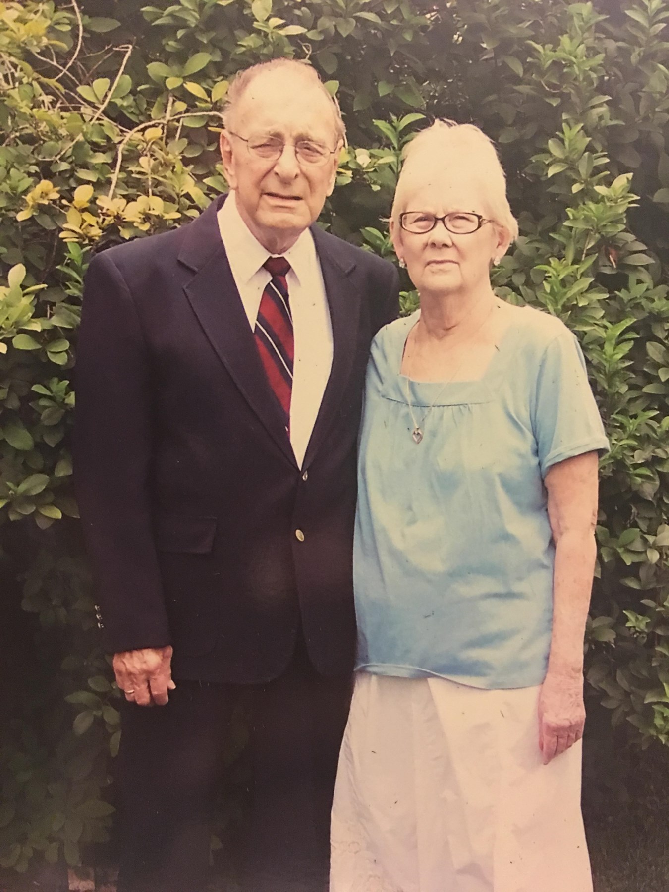 Obituario de Edgar Givens Clark