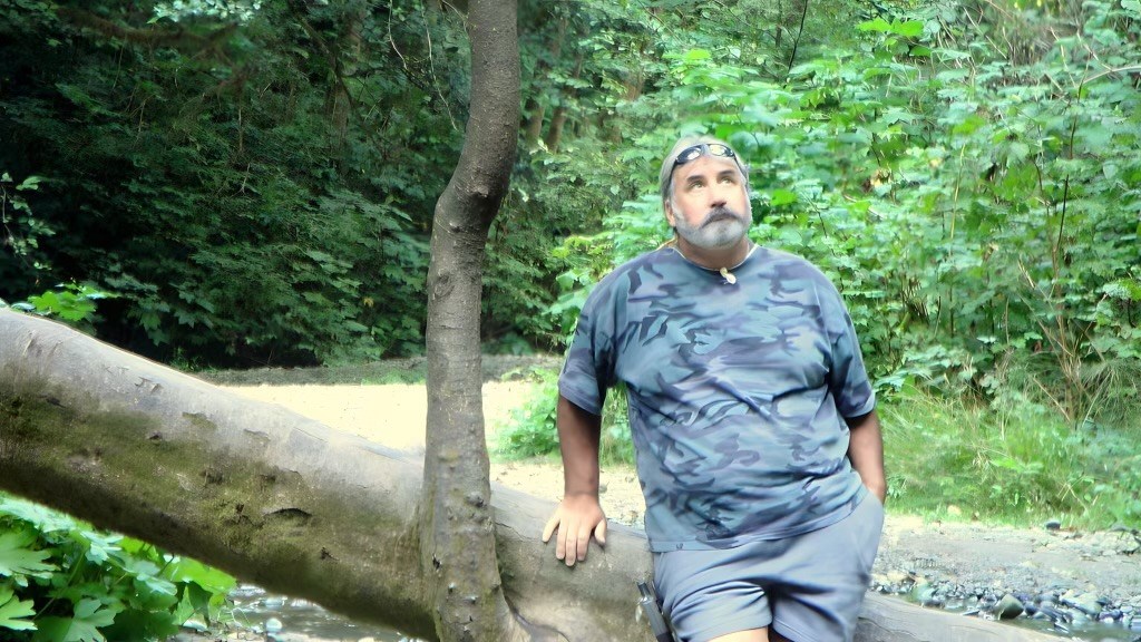 Obituary of Robert Warren Russell